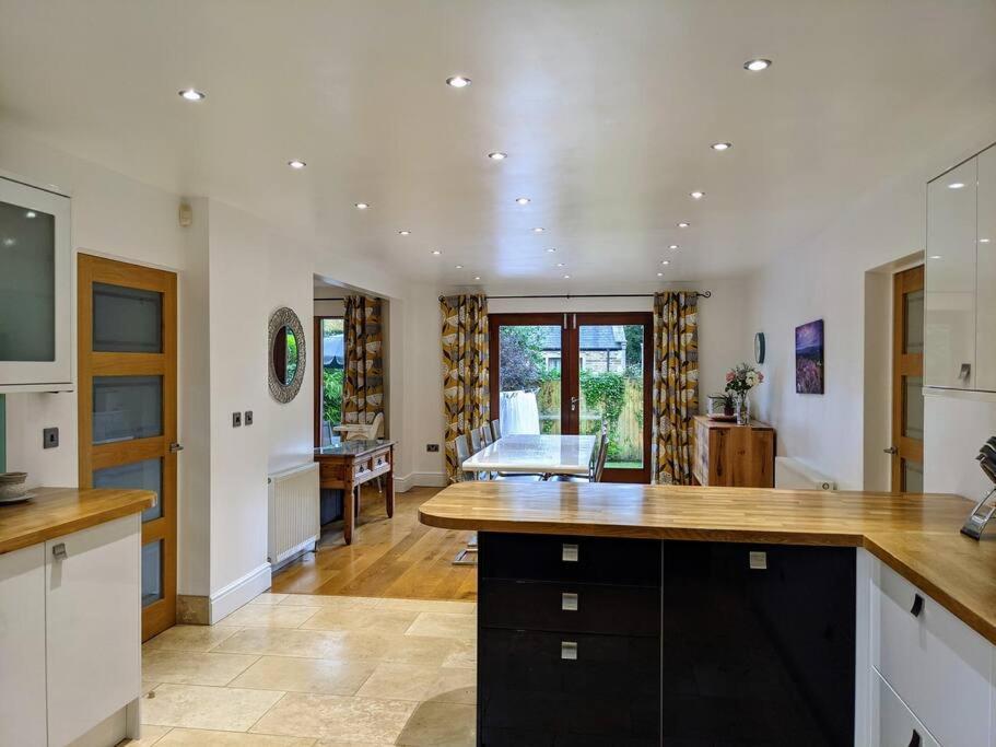 Detached 4 Bedroom Luxury Home Halifax Exteriör bild